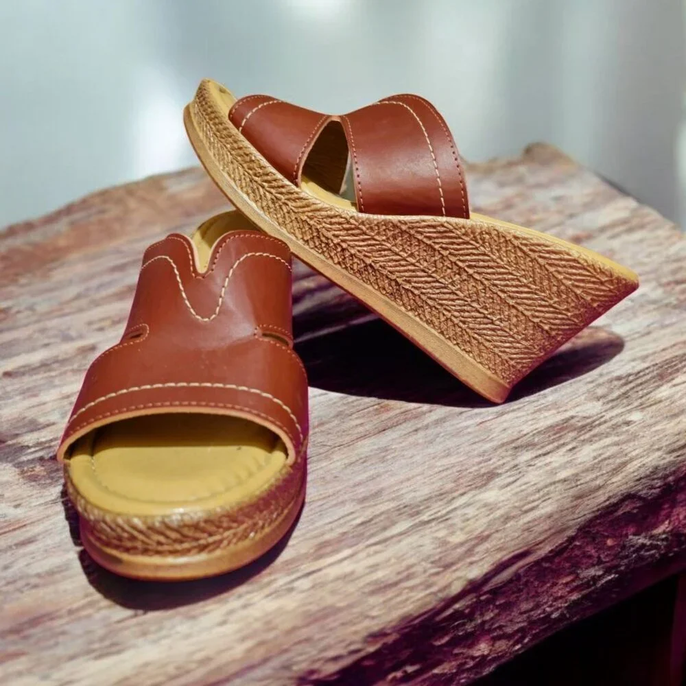 Tuscany by Easy Street ✦ Leather Wedge Slides ✦ Brown Open Toe Made in Italy 9 - Picture 2 of 12